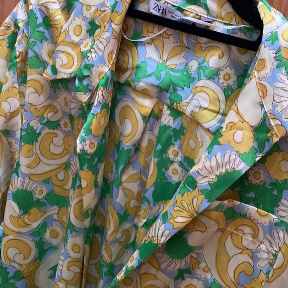 3/$30 Zara wrap mini dress - Picture 3 of 5